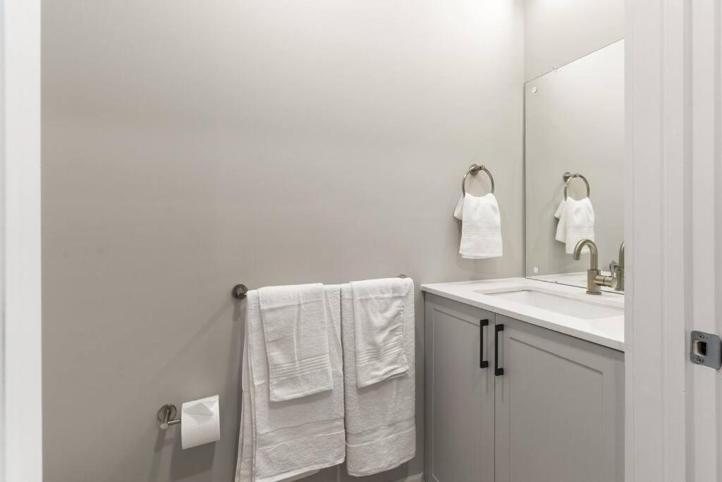 Nolibs, By Fishtown, Rooftop Access, Sleeps 6ppl, Lux Queen Beds, Smart Tvs, Views Apartment *