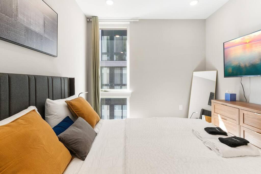 Nolibs, By Fishtown, Rooftop Access, Sleeps 6ppl, Lux Queen Beds, Smart Tvs, Views *