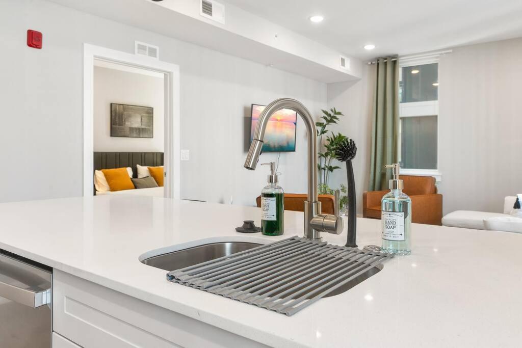 Nolibs, By Fishtown, Rooftop Access, Sleeps 6ppl, Lux Queen Beds, Smart Tvs, Views Apartment *